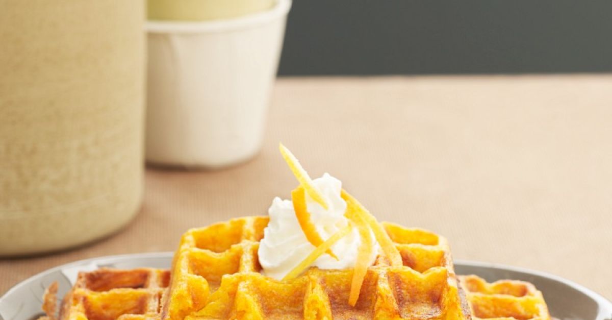 Möhren-Waffeln Rezept | EAT SMARTER