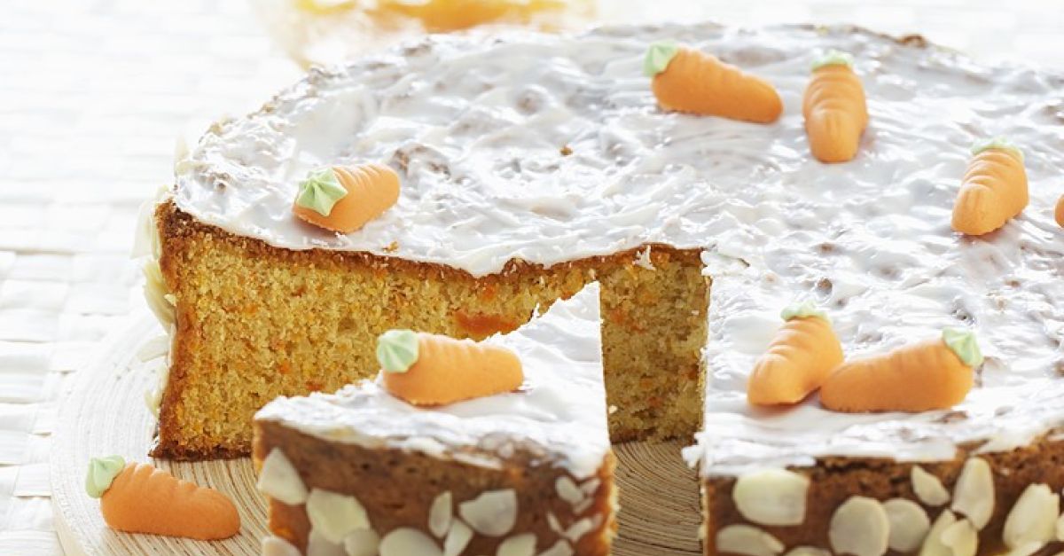 Möhrenkuchen mit Mandeln: Clever naschen Rezept | EAT SMARTER Möhrenkuchen mit Mandeln: Clever naschen Rezept | EAT SMARTER