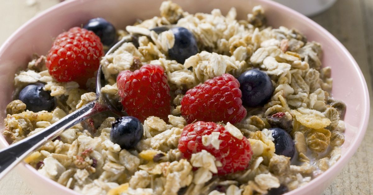 Müsli mit Beeren Rezept EAT SMARTER