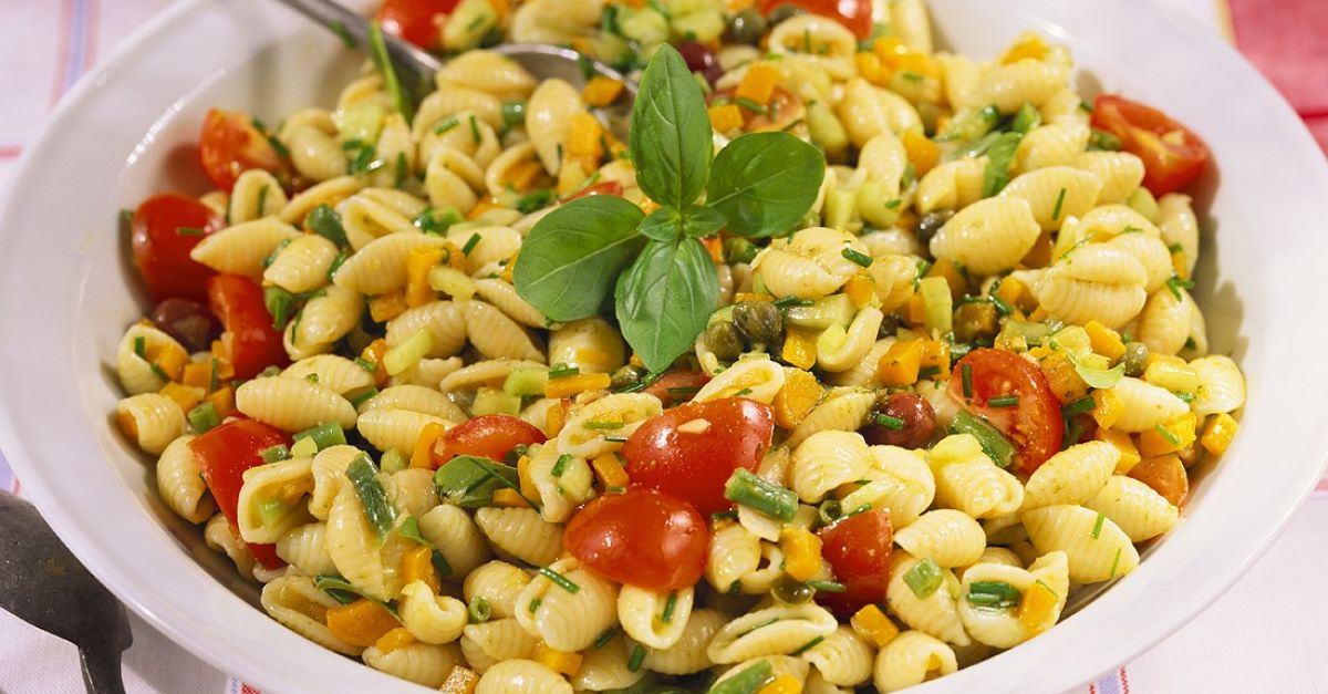 Nudel-Bohnensalat Rezept | EAT SMARTER