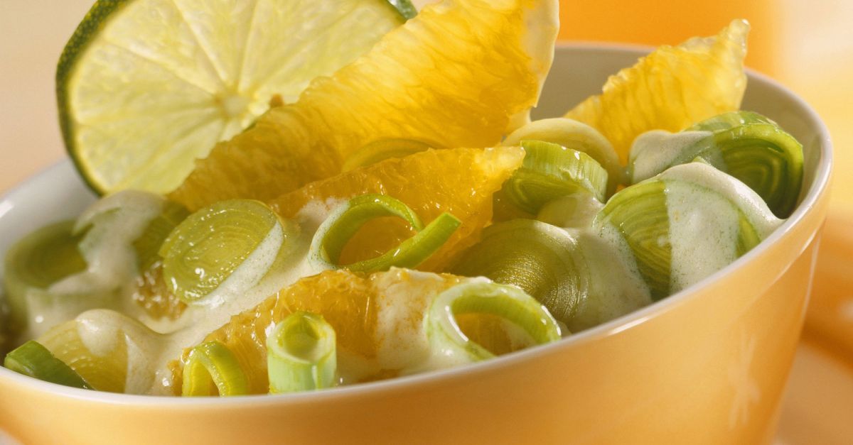 Orangen-Lauch-Salat Rezept | EAT SMARTER
