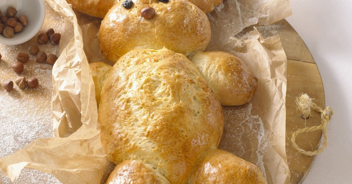 Osterhase aus Hefeteig Rezept | EAT SMARTER