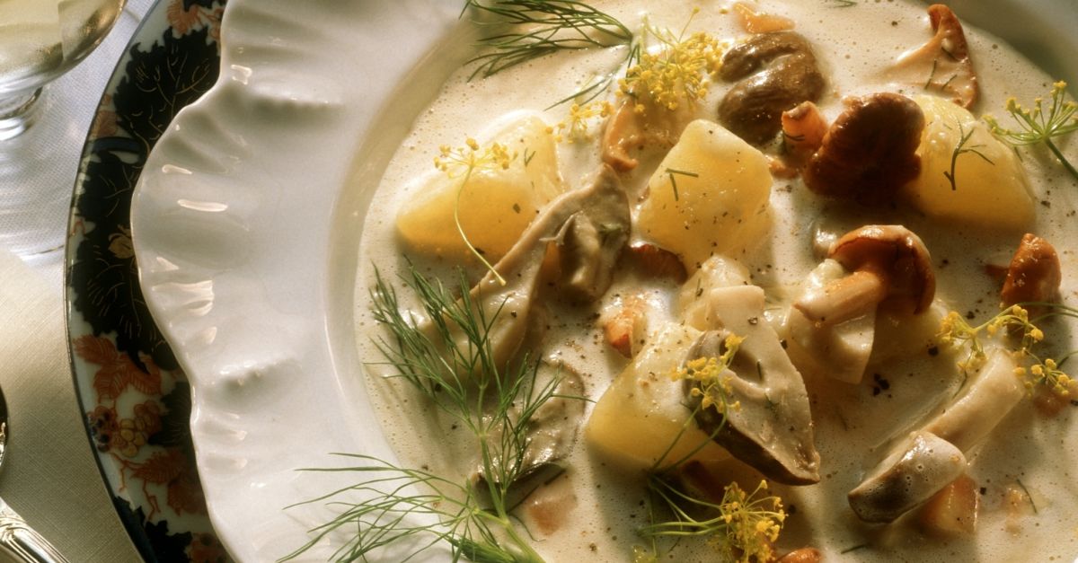 Pilz-Kartoffel-Eintopf mit Sahnesoße Rezept | EAT SMARTER