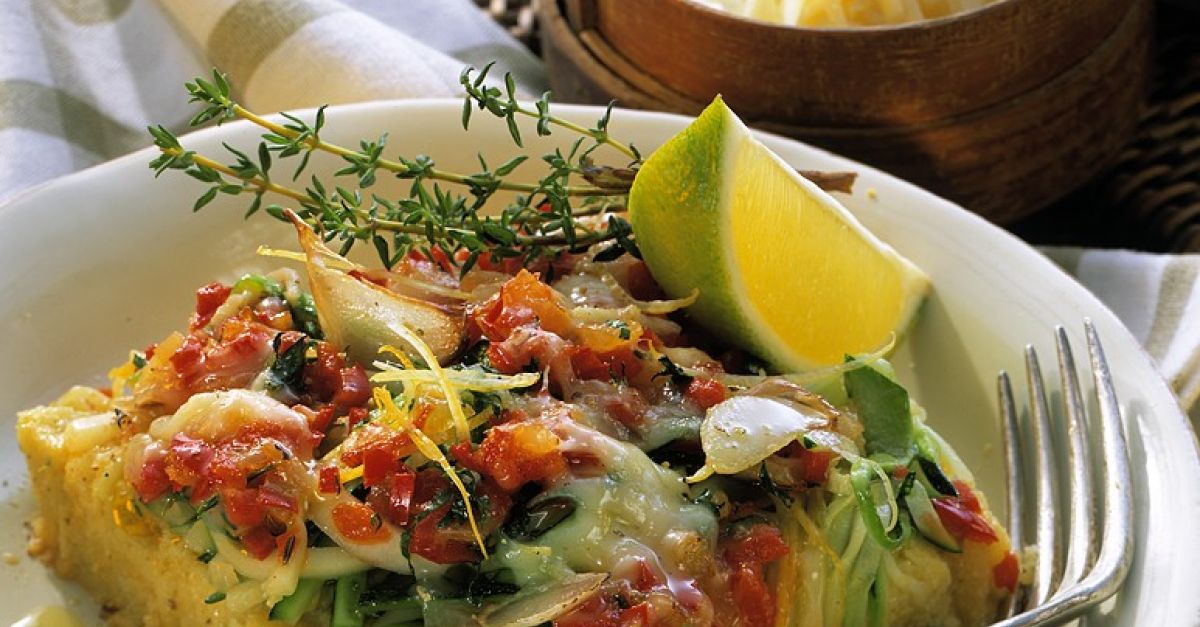 PolentaGemüsekuchen Rezept EAT SMARTER