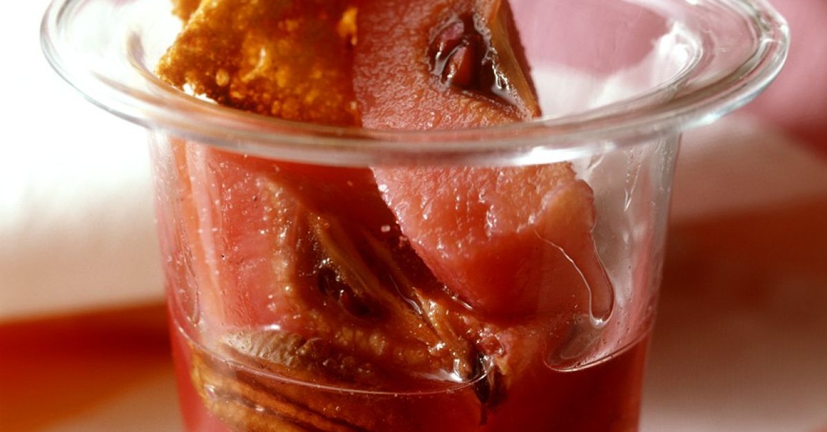 Quittenkompott mit Rotwein Rezept | EAT SMARTER
