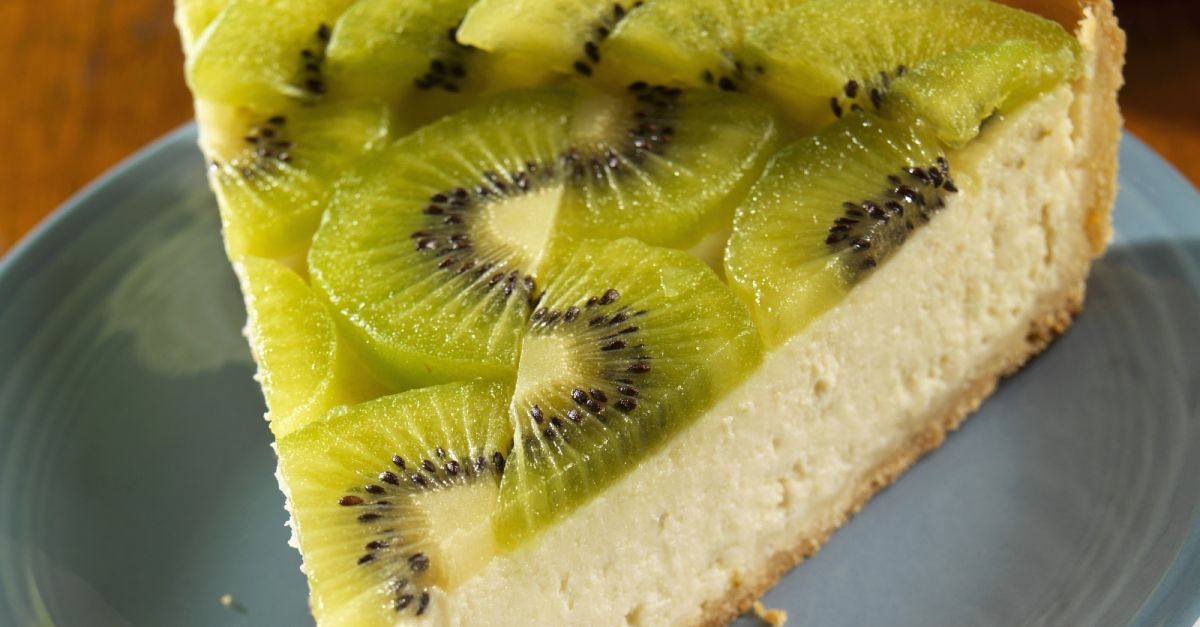 Ricotta-Kiwi-Kuchen Rezept | EAT SMARTER