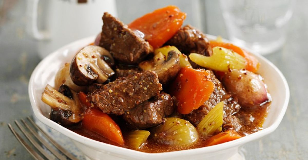 Rinderragout mit Biersauce Rezept | EAT SMARTER Rinderragout mit Biersauce Rezept | EAT SMARTER