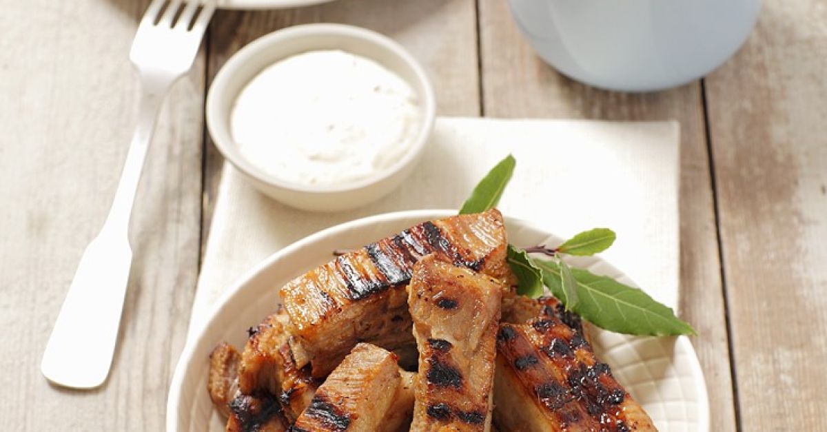 Rippchen vom Grill und Salate Rezept EAT SMARTER