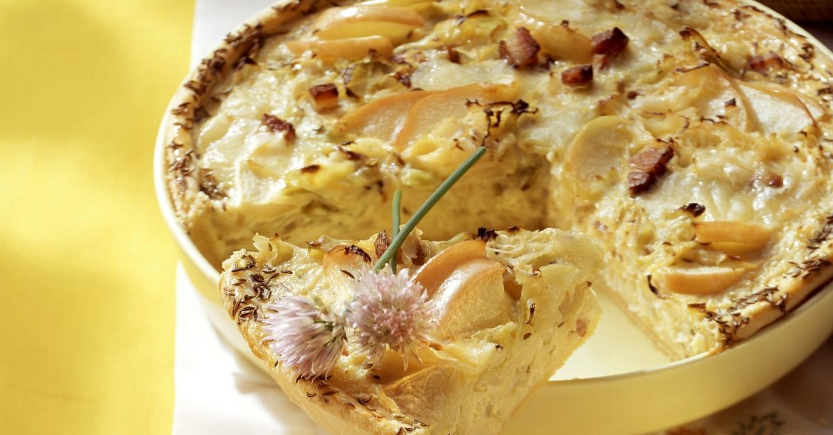Sauerkrautquiche Rezept | EAT SMARTER