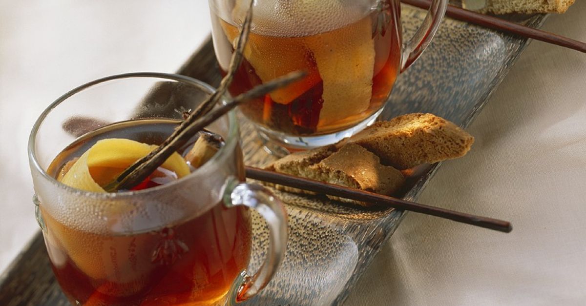 Schlehenpunsch Rezept | EAT SMARTER