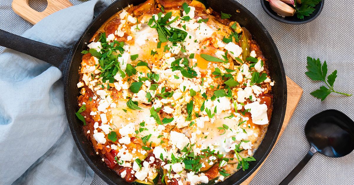 Shakshuka mit Tomaten und Zucchini Rezept | EAT SMARTER
