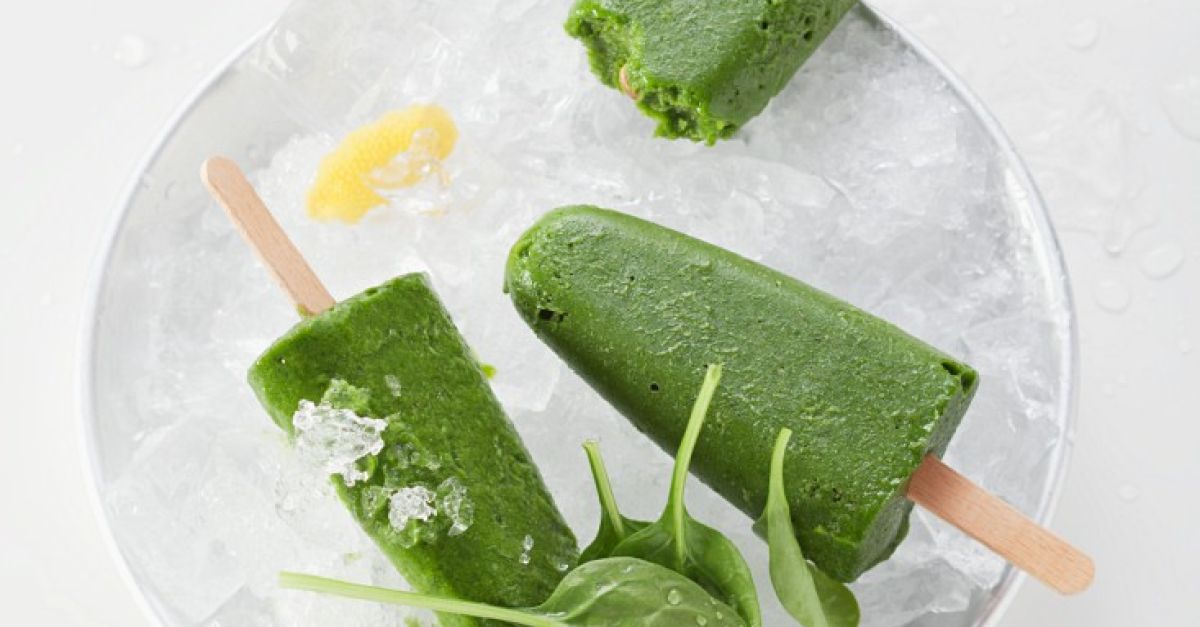 SmoothieEis am Stiel Rezept EAT SMARTER