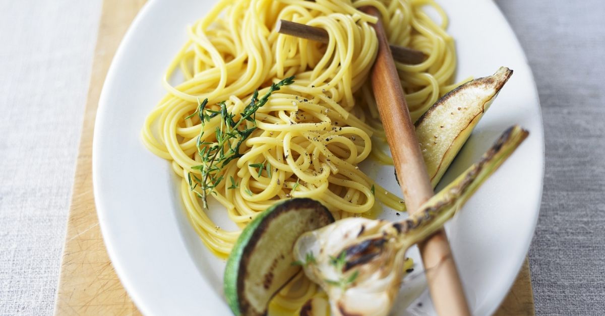 Spaghetti mit gebratenem Knoblauch und Limette