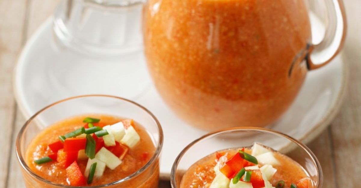 Spanische Gazpacho Rezept | EAT SMARTER