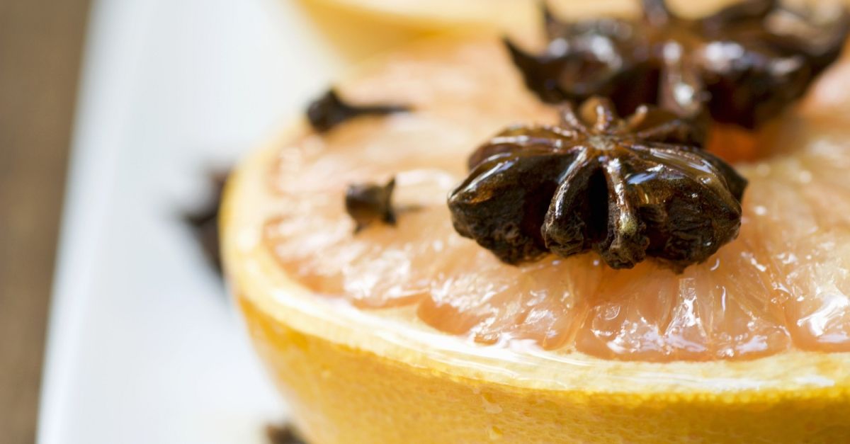 Warme Grapefruit mit Honig Rezept EAT SMARTER