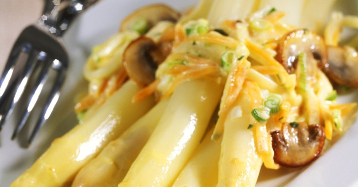 wei-er-spargel-mit-gem-se-rezept-eat-smarter