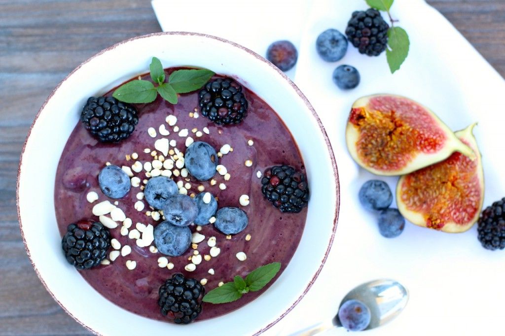 Acai-Brombeer-Smoothie-Bowl