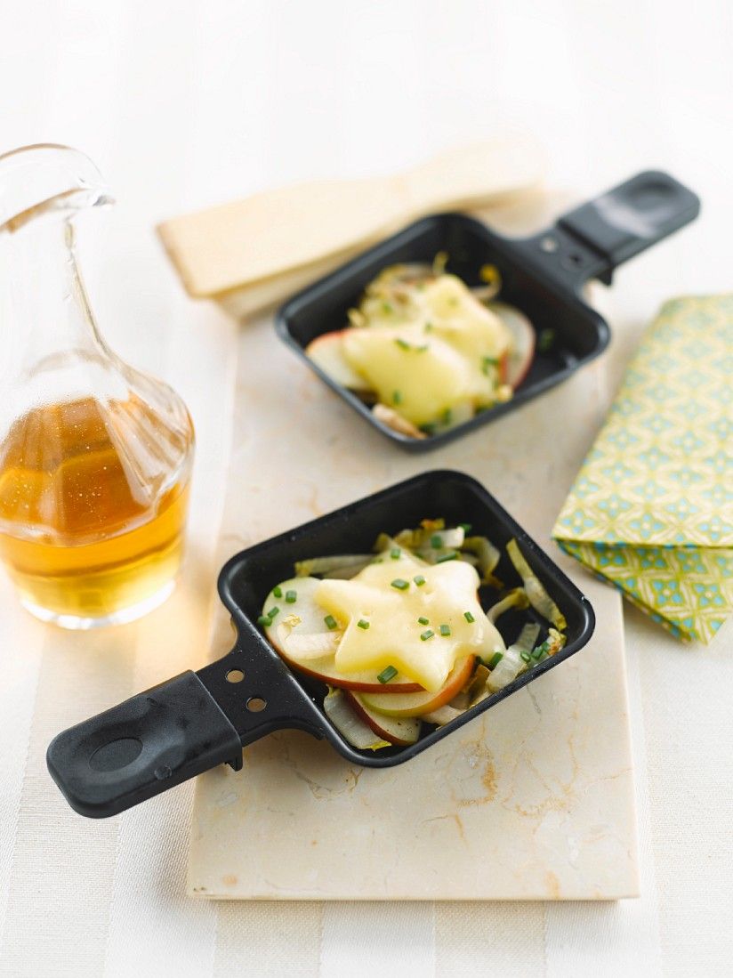 Apfel-Käse-Raclette
