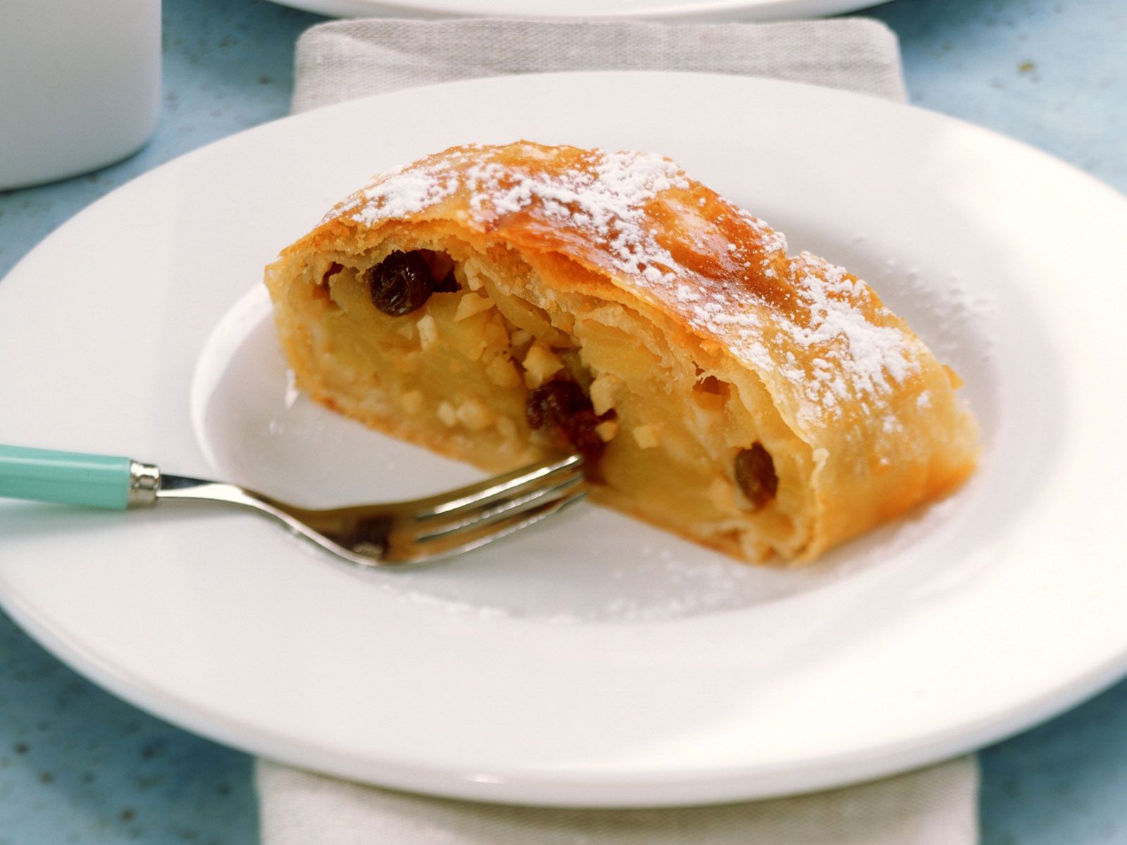Apfelstrudel Rezept | EAT SMARTER