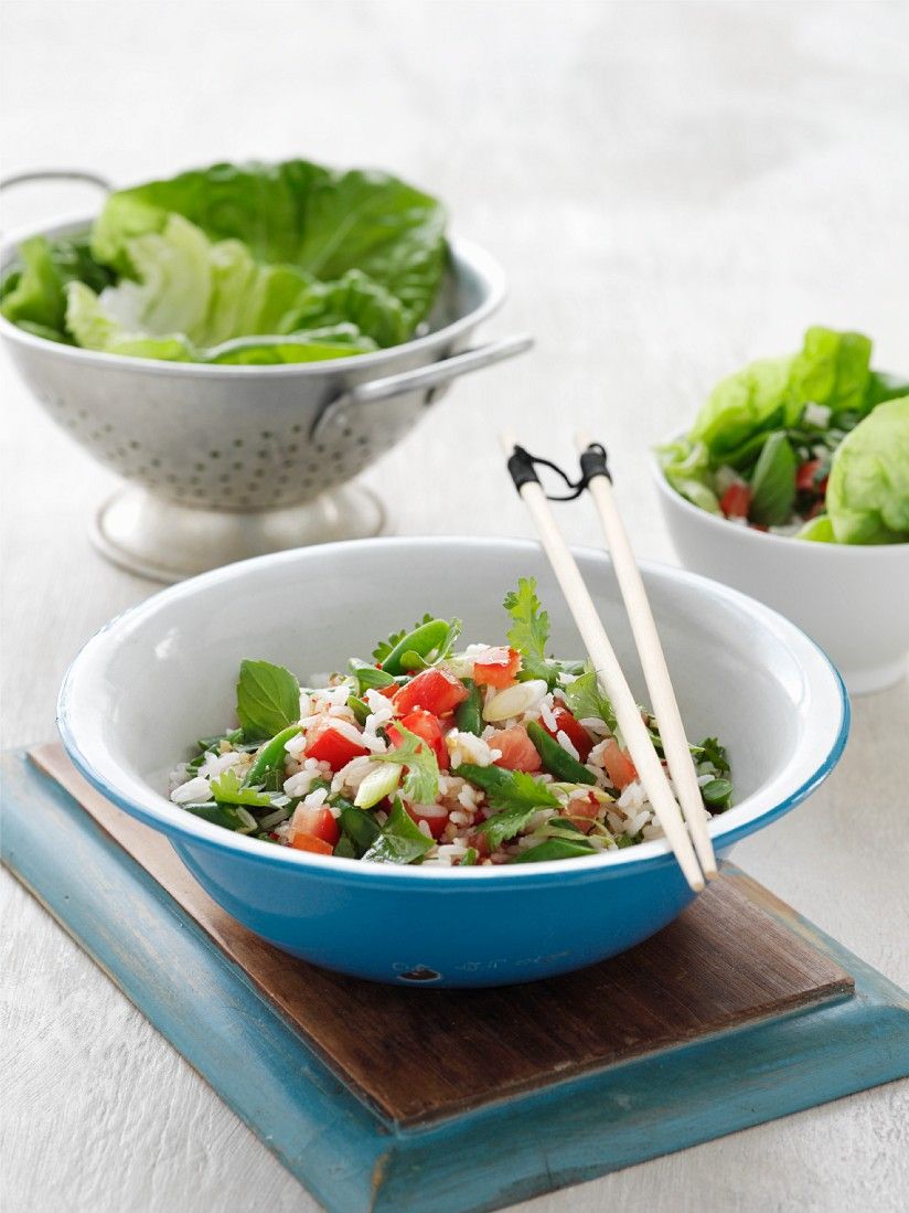 Asiatischer Reissalat Rezept | EAT SMARTER