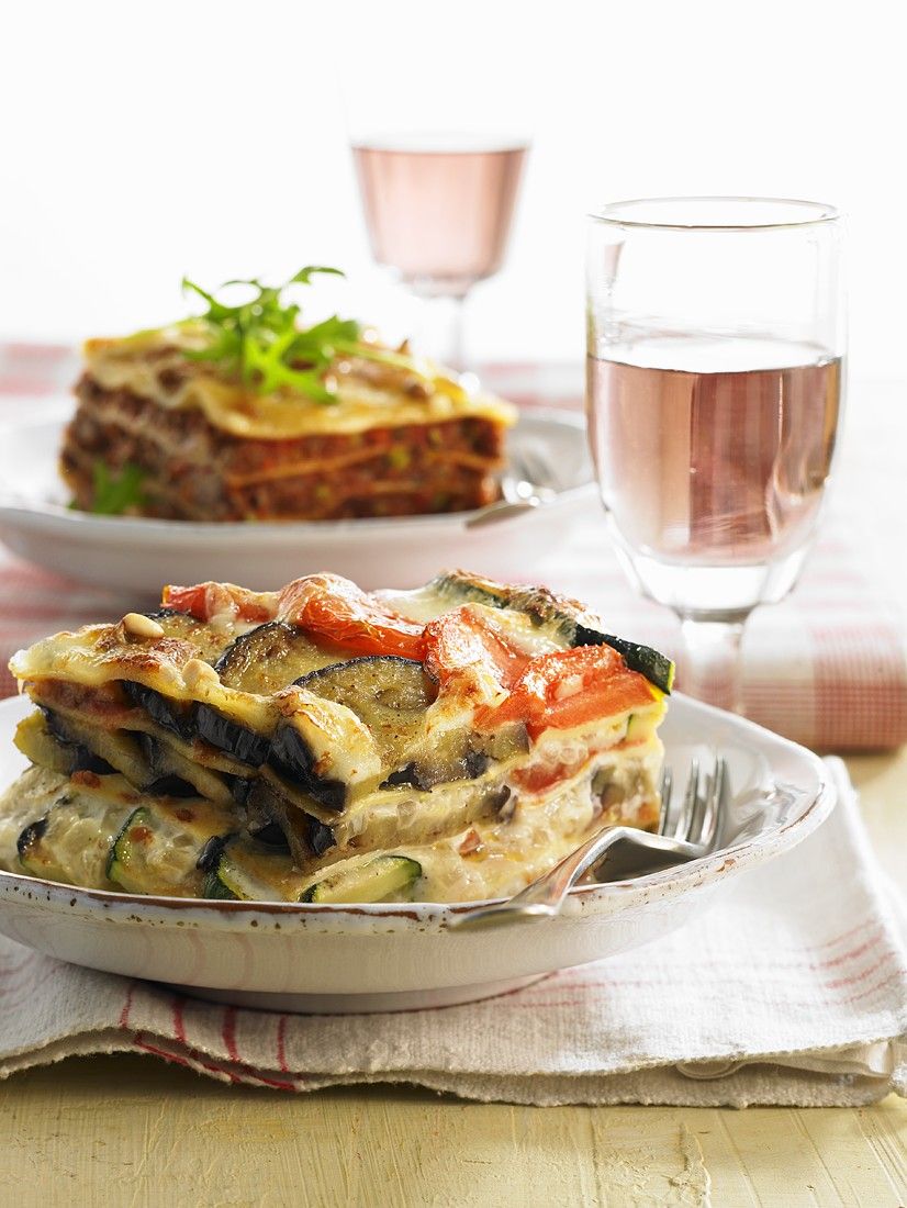 Auberginen-Zucchini-Lasagne Rezept | EAT SMARTER