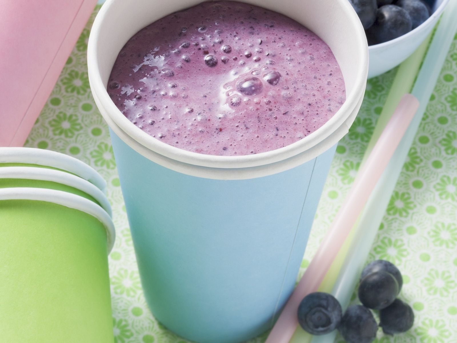 Blaubeer-Smoothie Rezept | EAT SMARTER