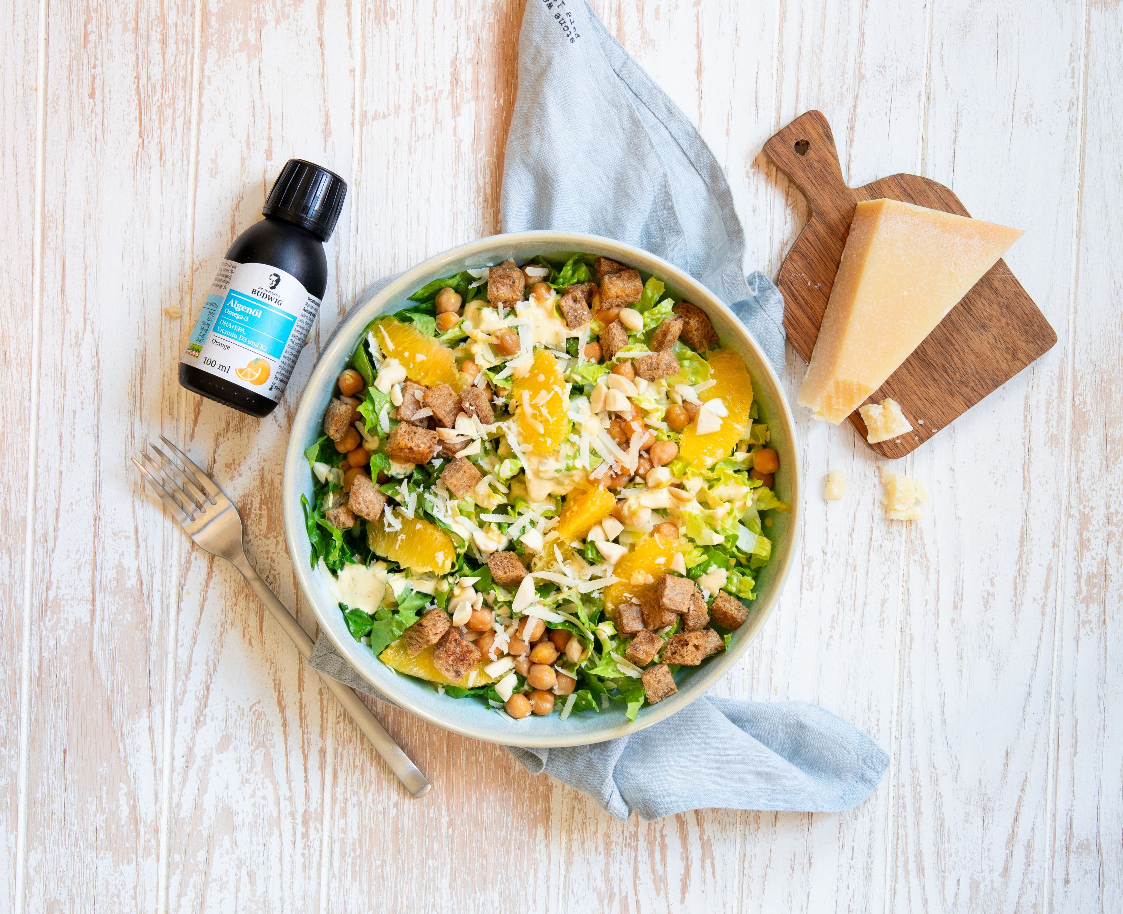 Caesar Salad mit Omega3Orangenöl Rezept EAT SMARTER