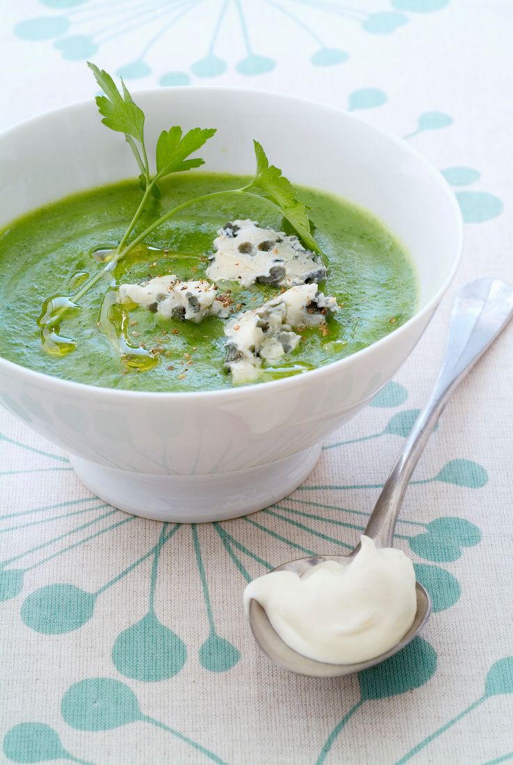 Cremige Brokkoli-Spinat-Suppe mit Käse Rezept | EAT SMARTER