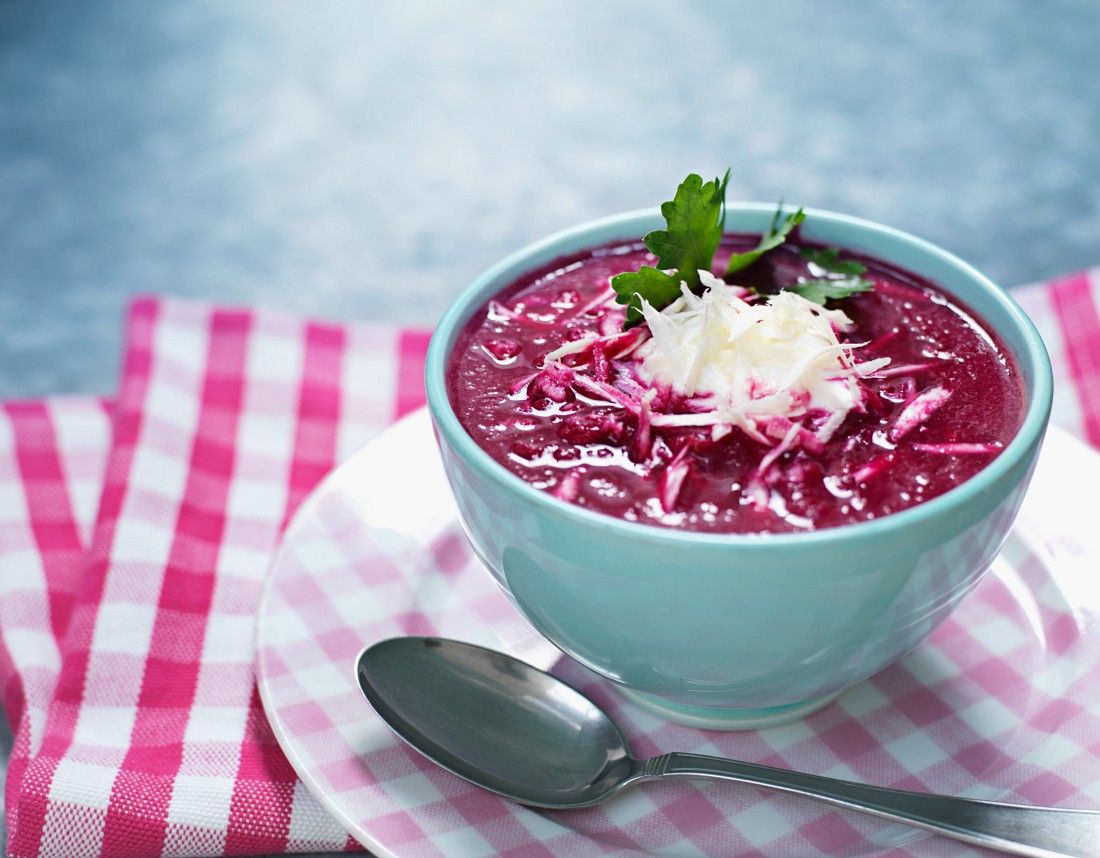 Cremige Rote-Rüben-Suppe mit Meerrettich Rezept | EAT SMARTER