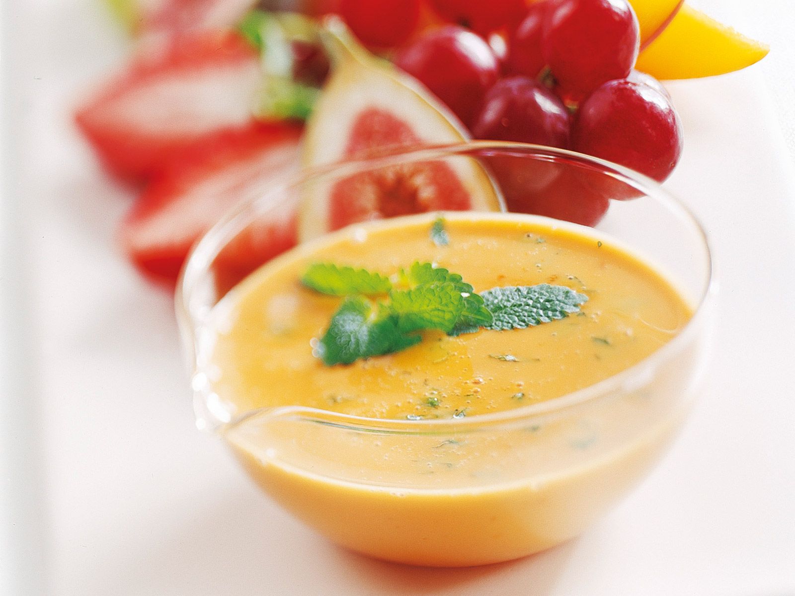 Dessertsauce Rezept | EAT SMARTER