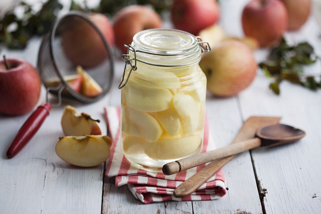 Eingekochte Äpfel Rezept | EAT SMARTER