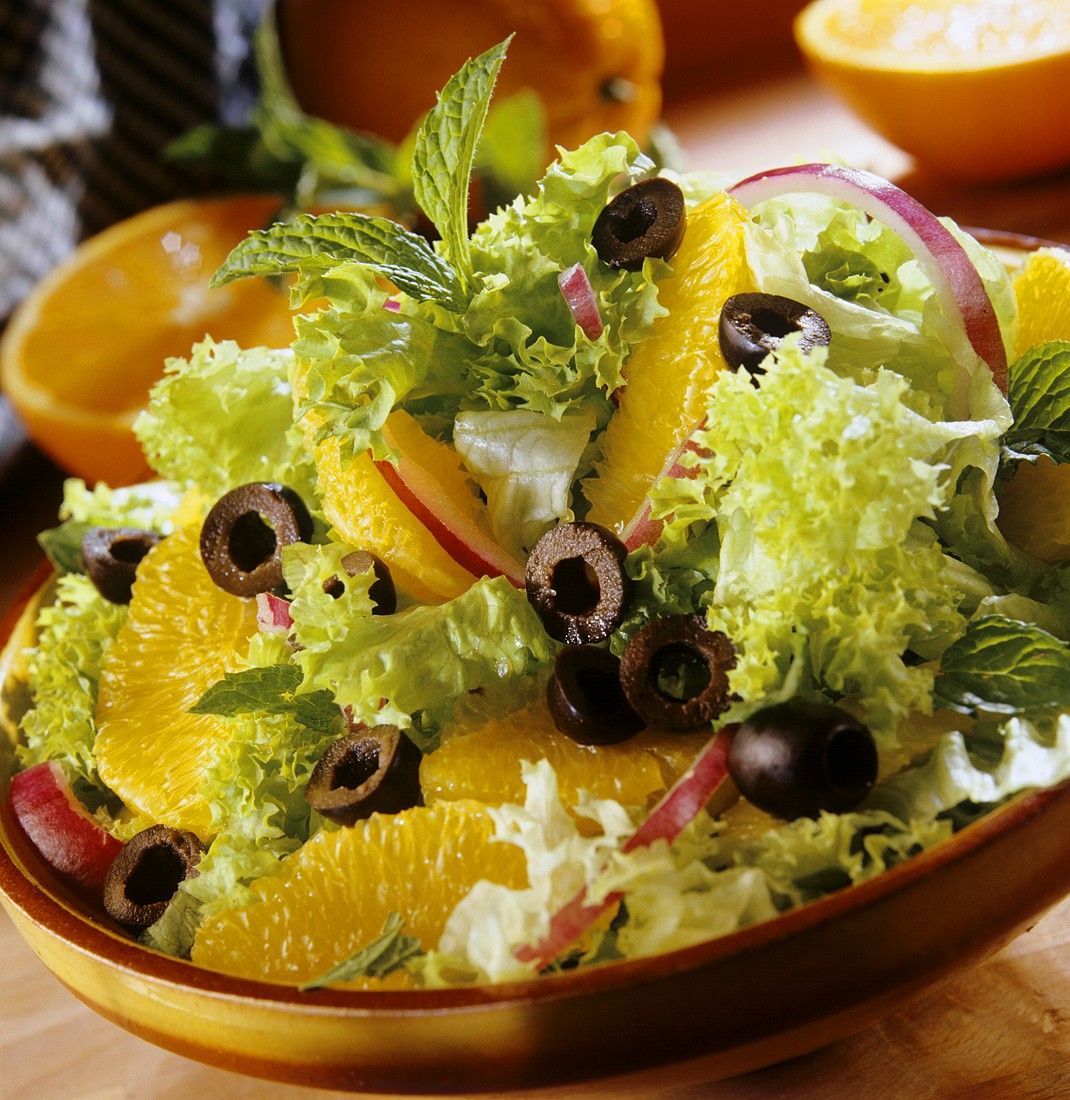 Endiviensalat mit Orangendressing Rezept EAT SMARTER