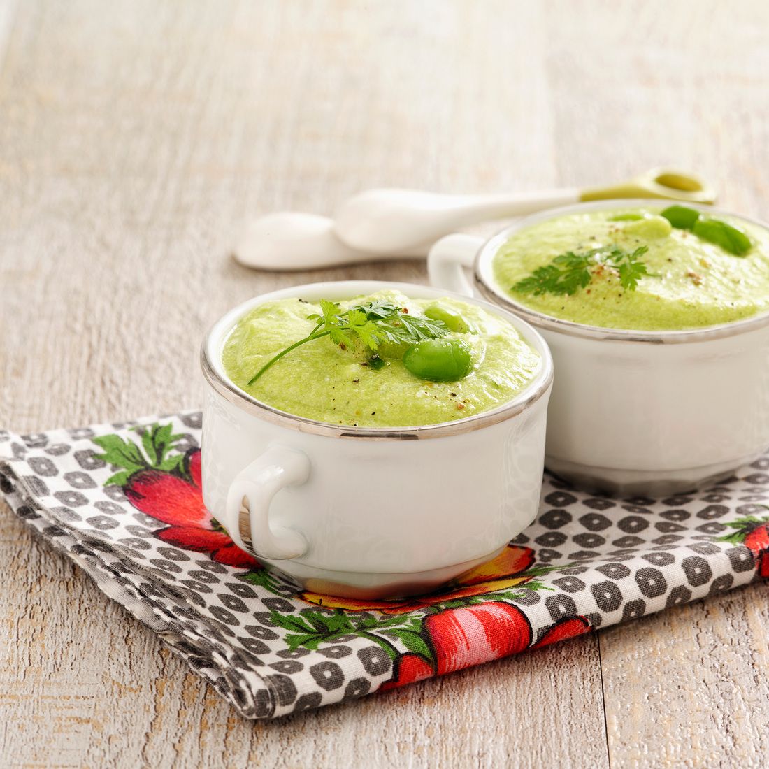 Erbsencreme mit Parmesan