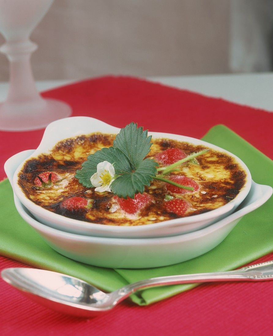 Erdbeer-Mascarpone-Gratin Rezept | EAT SMARTER