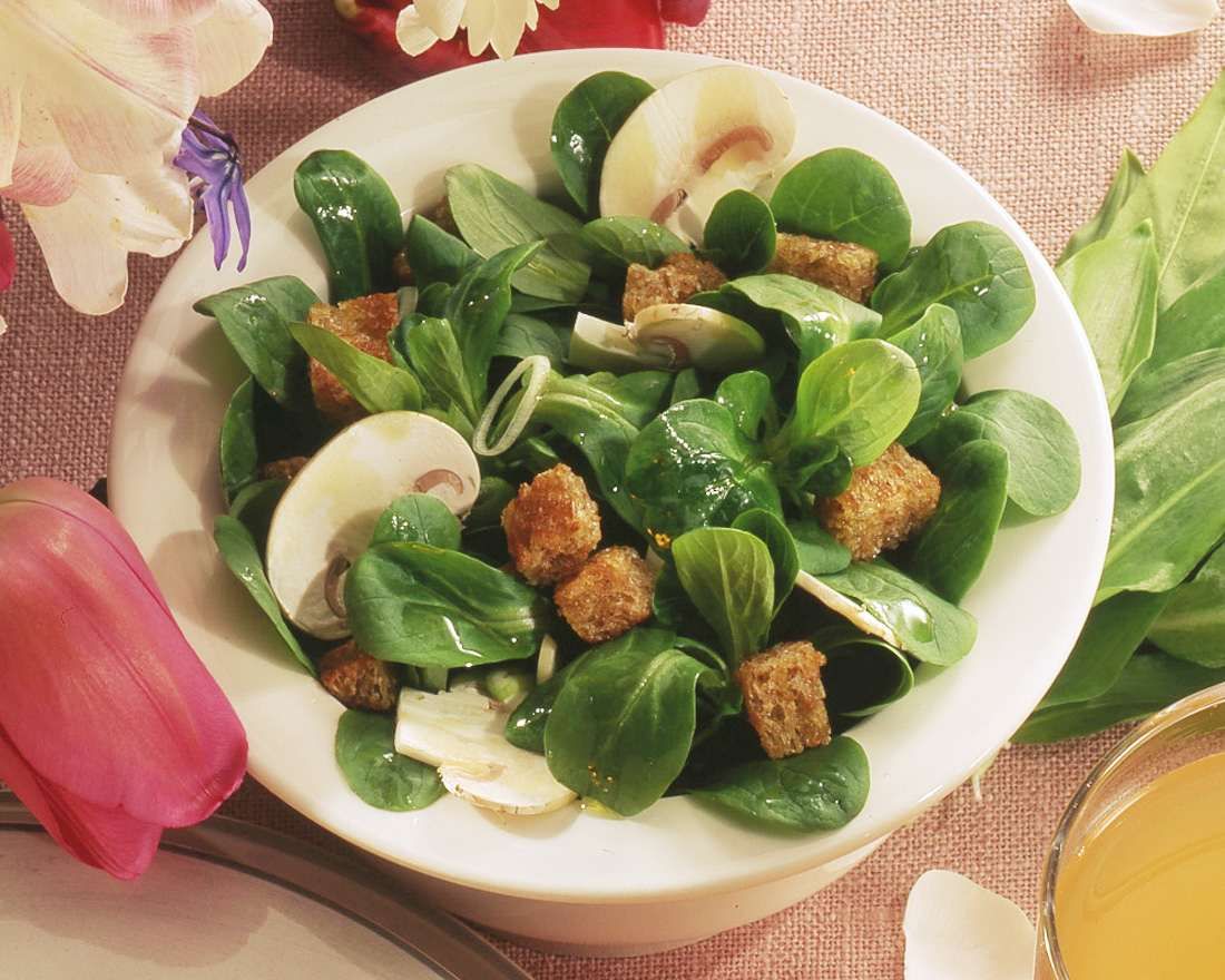Feldsalat Rezept | EAT SMARTER