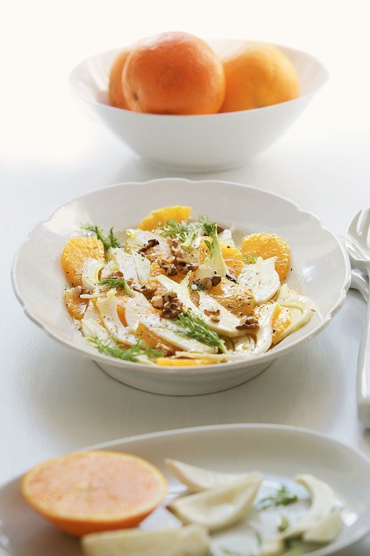Fenchelsalat mit Orangen und Walnüssen Rezept | EAT SMARTER