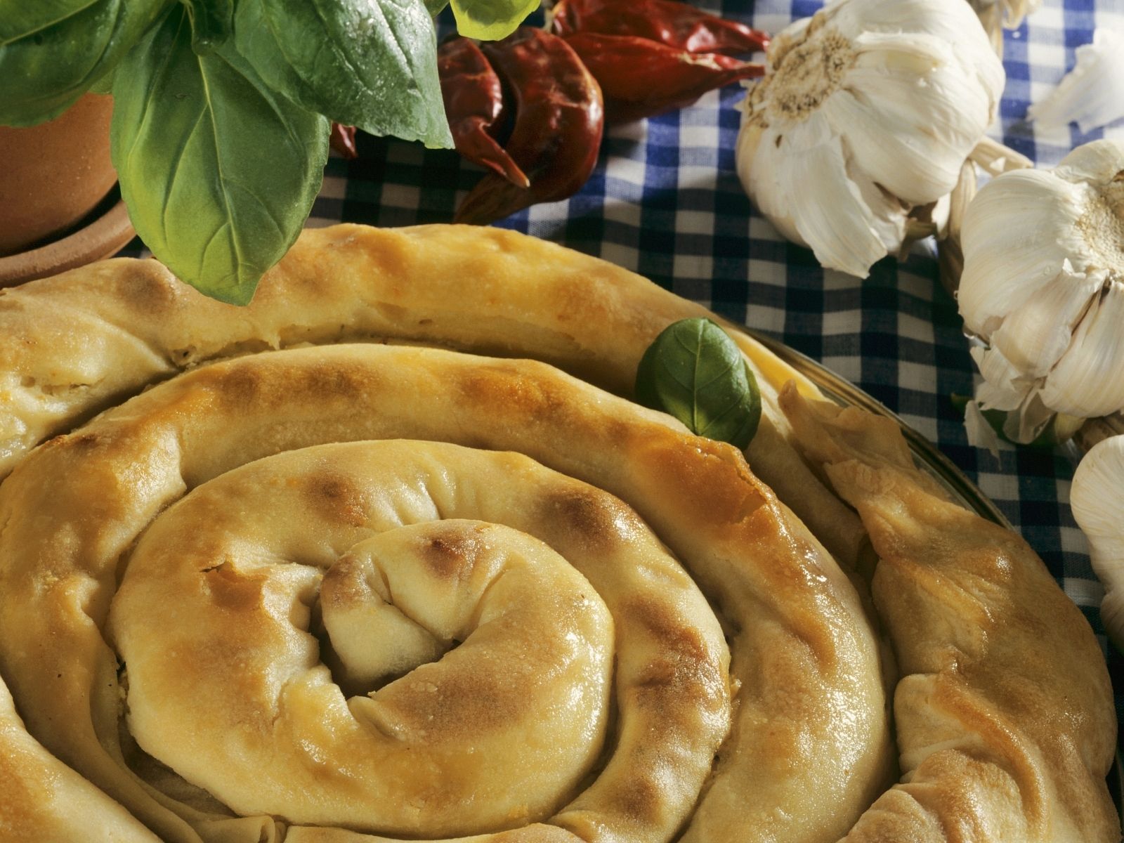 Filo-Schnecke mit Fetafüllung Rezept | EAT SMARTER