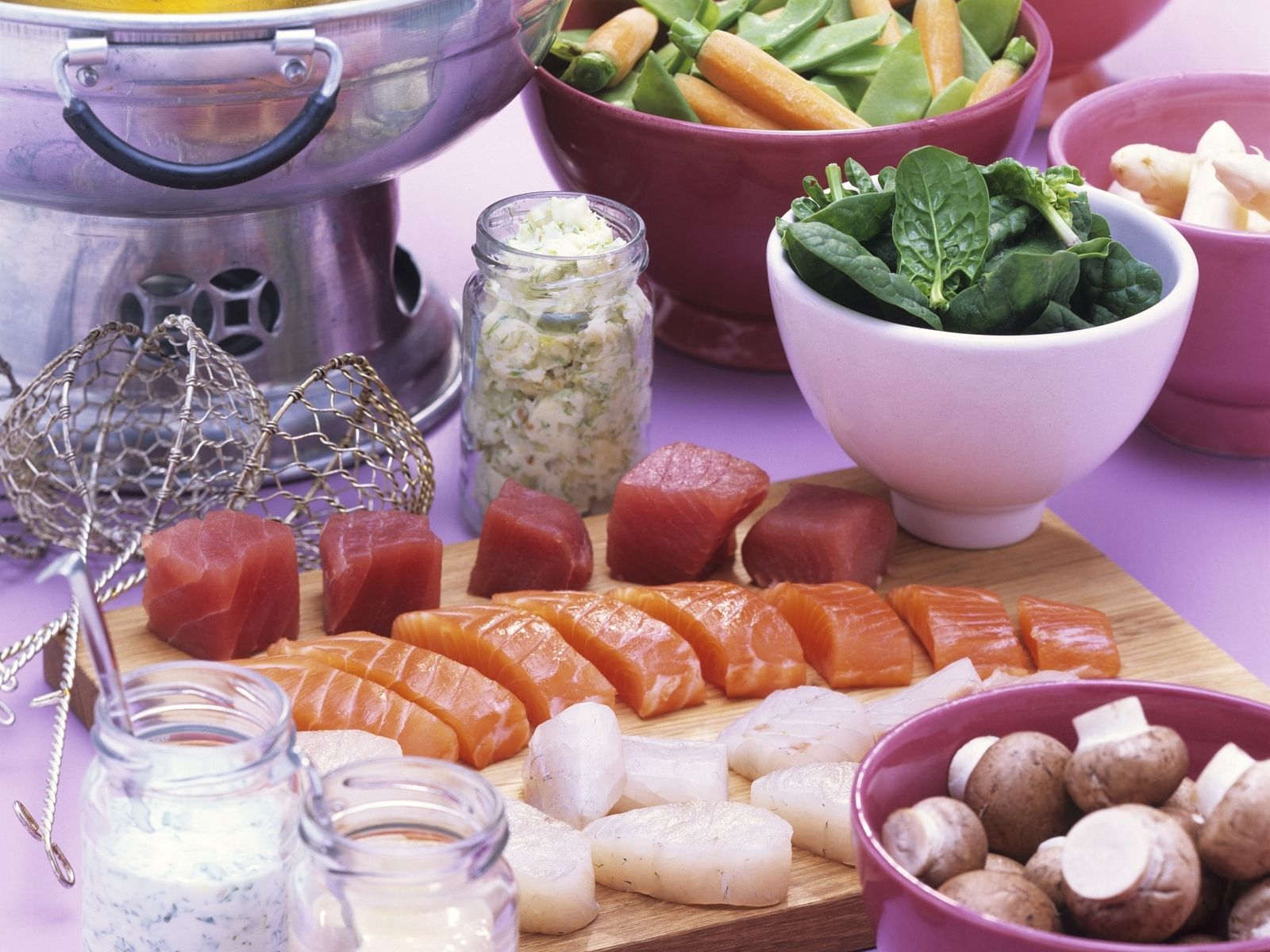 Fondue mit Fisch Rezept EAT SMARTER