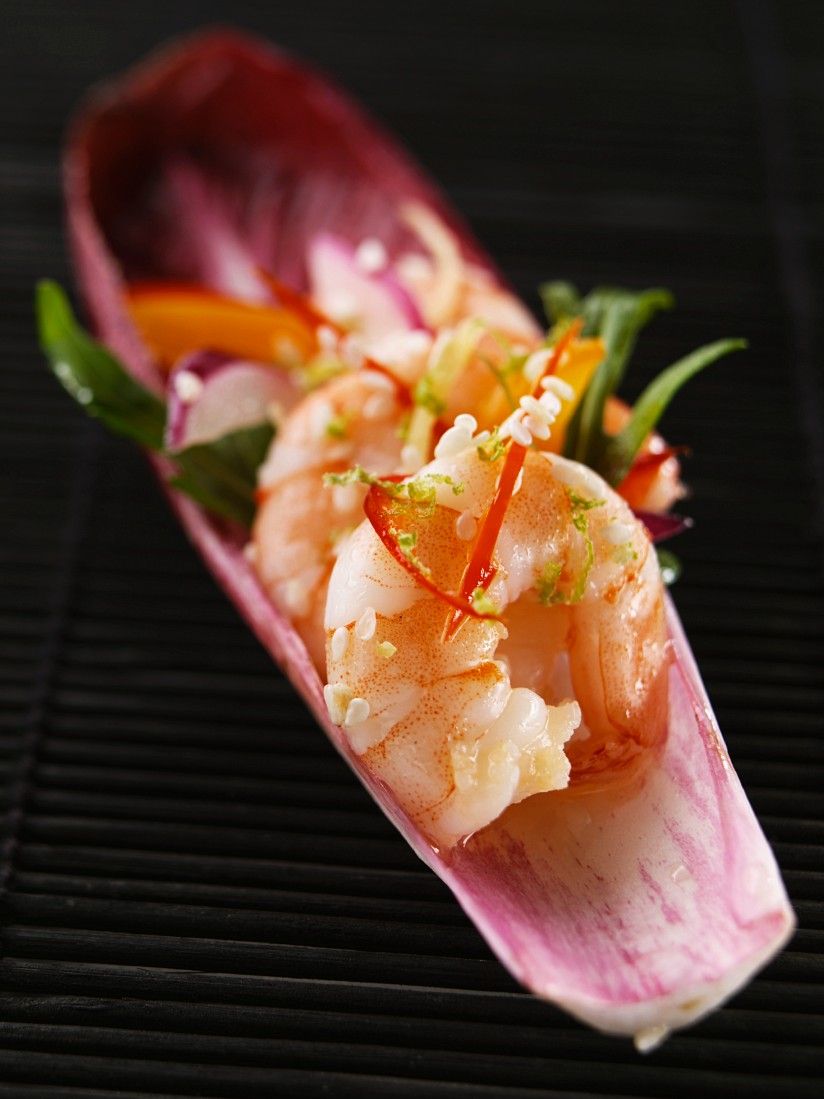 Gebratene Shrimps auf Radicchio Rezept | EAT SMARTER