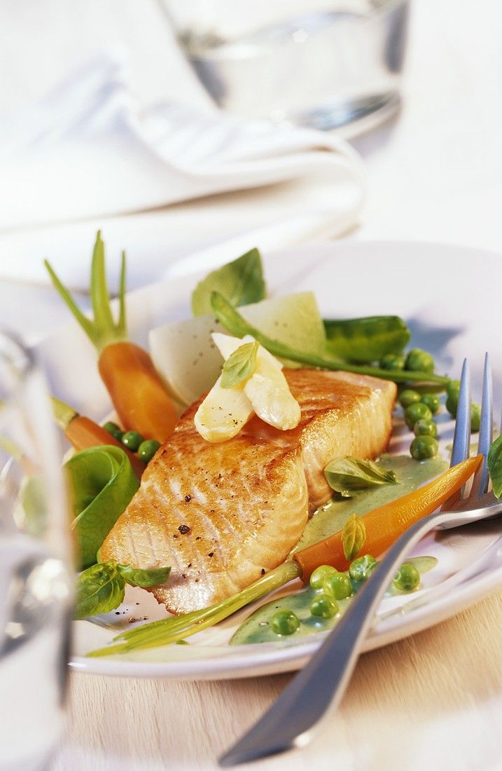 Gebratener Lachs Mit Gemuse