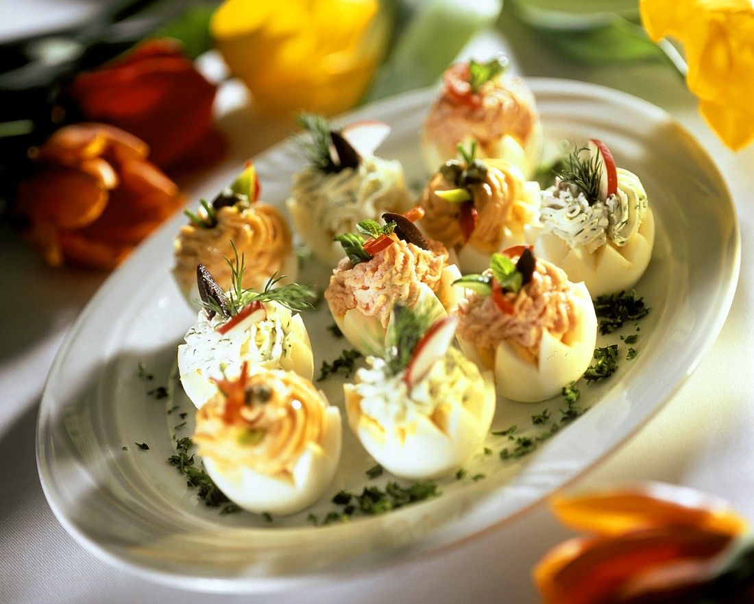 Gefüllte Eier mit Creme Fraiche Rezept | EAT SMARTER