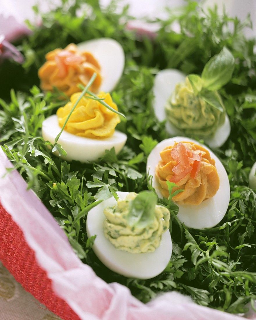 Gefüllte Eier ohne Mayo Rezept | EAT SMARTER