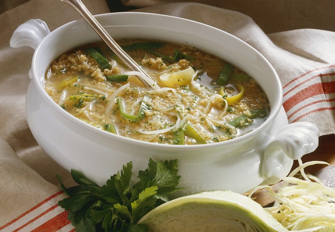 Gemüsesuppe mit Hirse