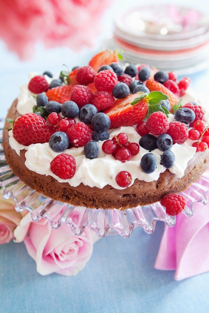 Glutenfreier Schokokuchen mit Beeren: Glutenfrei backen! Rezept | EAT ...