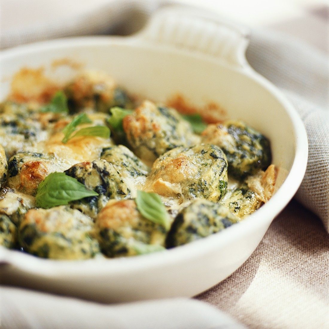 Gnocchi mit Spinat und Basilikum Rezept | EAT SMARTER