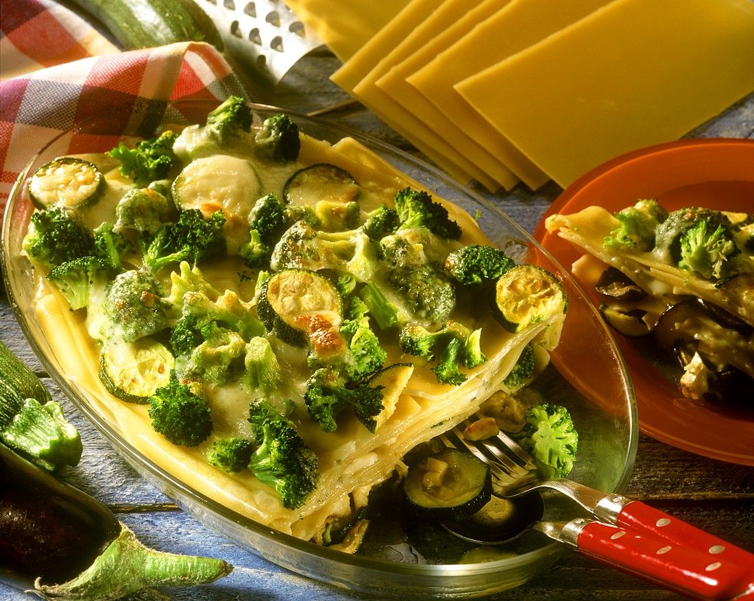 grüne Gemüse-Lasagne Rezept | EAT SMARTER grüne Gemüse-Lasagne Rezept | EAT SMARTER