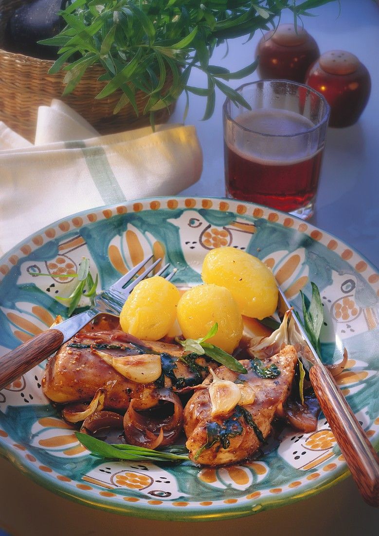 Hähnchen mit Rotweinsauce Rezept | EAT SMARTER