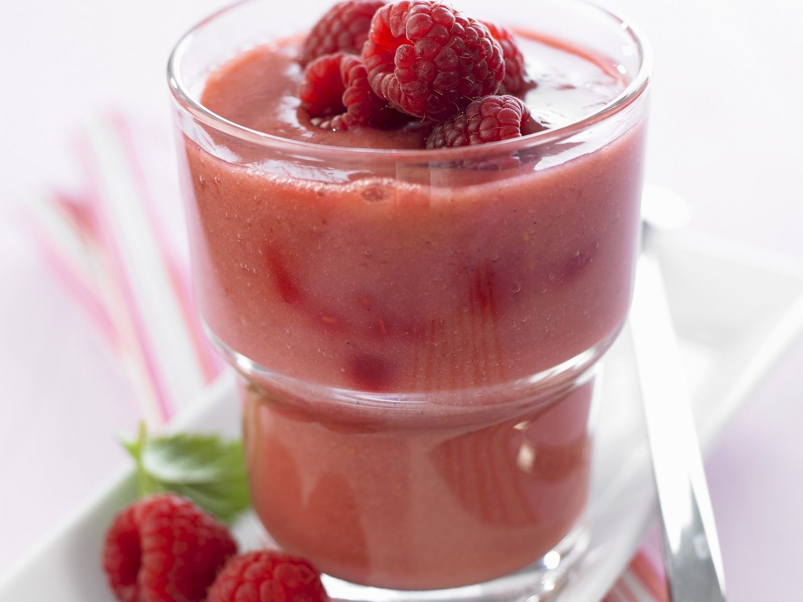 Himbeer-Smoothie Rezept | EAT SMARTER