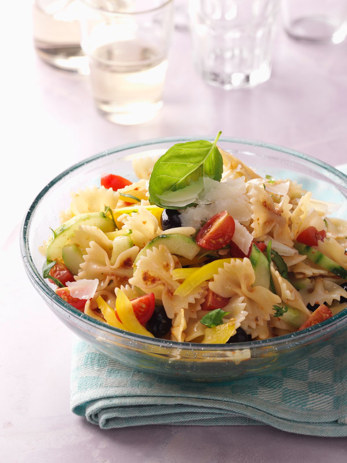 Italienischer Nudelsalat Rezept | EAT SMARTER Italienischer Nudelsalat Rezept | EAT SMARTER