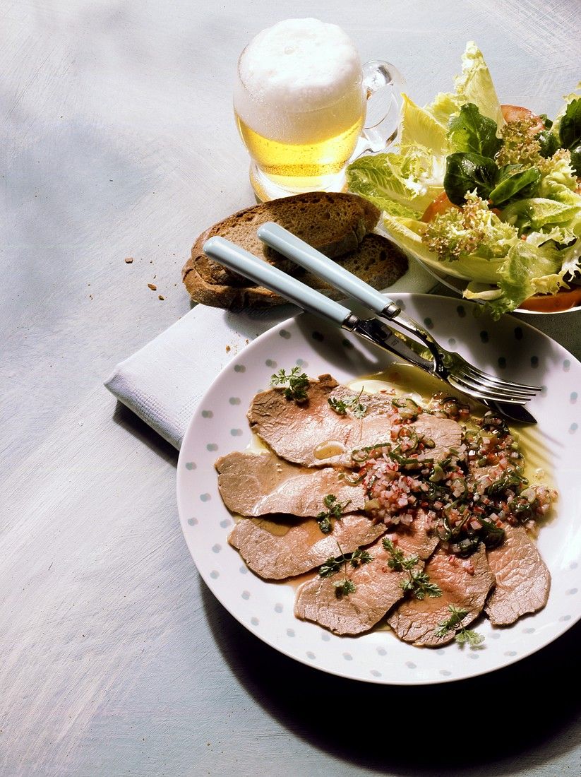 Kaltes Roastbeef mit Vinaigrette